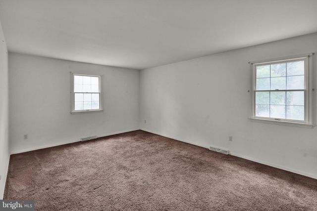 2104 GRING DR, Wyomissing, PA 19610