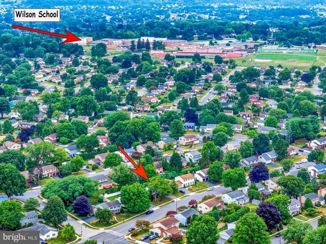 2104 GRING DR, Wyomissing, PA 19610
