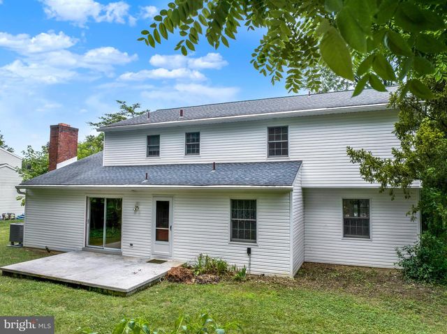 2104 GRING DR, Wyomissing, PA 19610