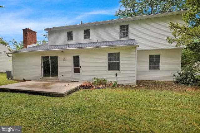 2104 GRING DR, Wyomissing, PA 19610