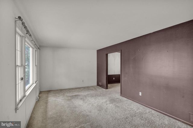 2104 GRING DR, Wyomissing, PA 19610