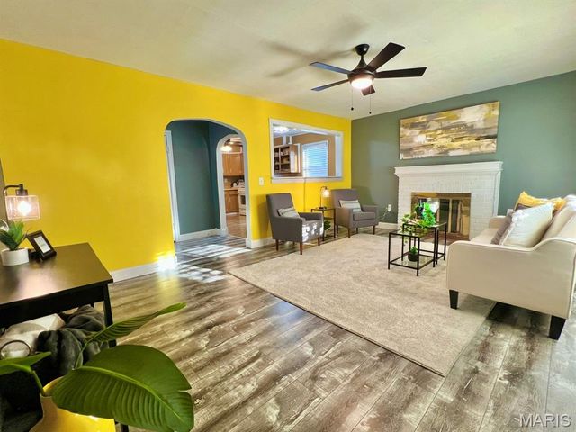 523 N 6th Street, Wood River, IL 62095