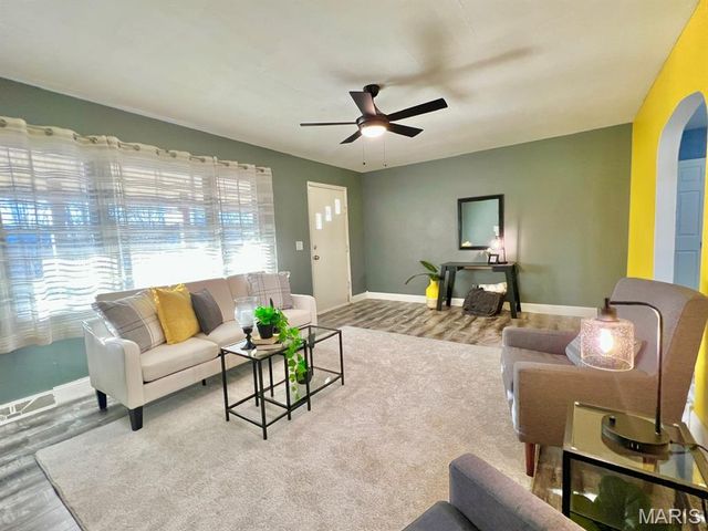 523 N 6th Street, Wood River, IL 62095