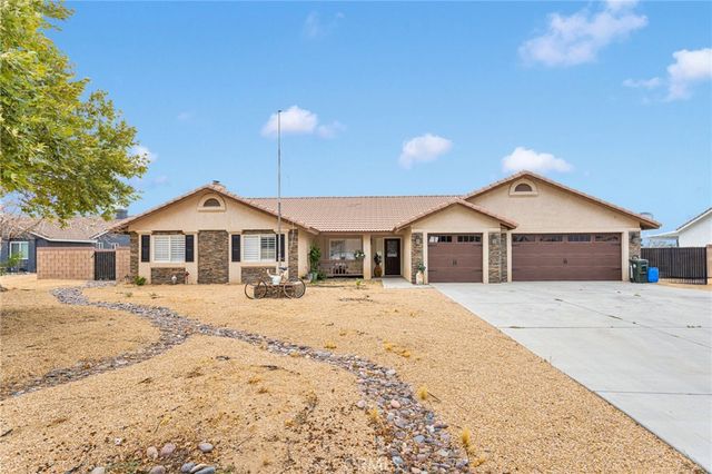 13262 Cuyamaca Road, Apple Valley, CA 92308