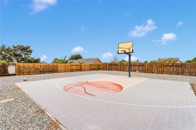 13262 Cuyamaca Road, Apple Valley, CA 92308