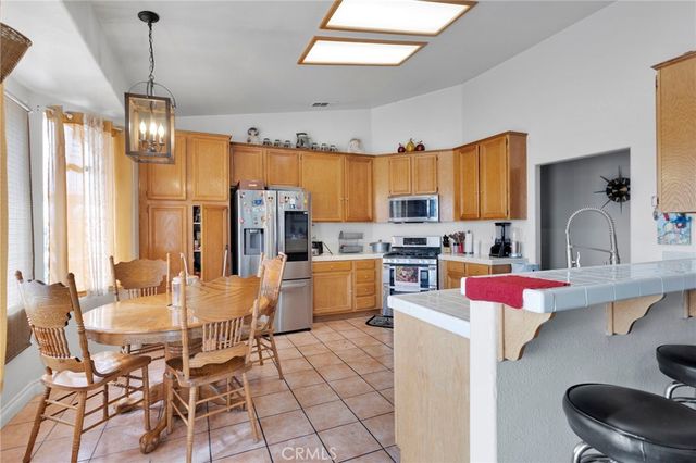 13262 Cuyamaca Road, Apple Valley, CA 92308