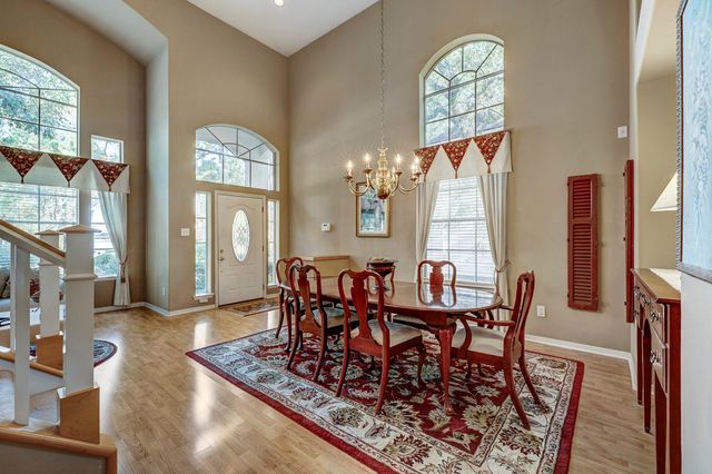 22 S Greywing Place, The Woodlands, TX 77382