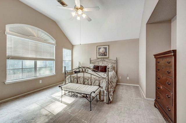 22 S Greywing Place, The Woodlands, TX 77382