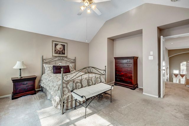 22 S Greywing Place, The Woodlands, TX 77382