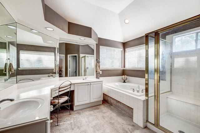 22 S Greywing Place, The Woodlands, TX 77382