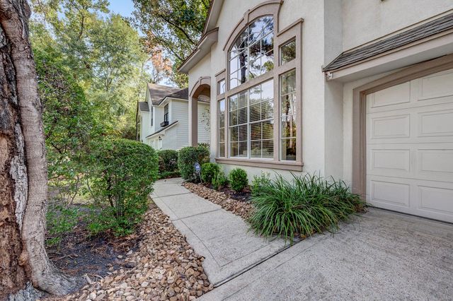 22 S Greywing Place, The Woodlands, TX 77382