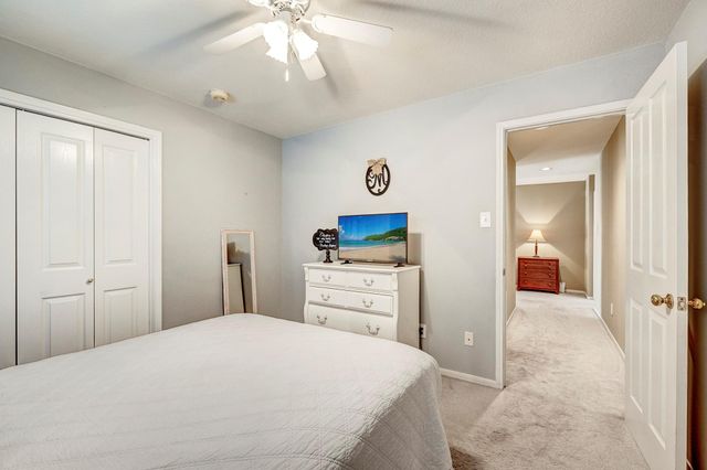 22 S Greywing Place, The Woodlands, TX 77382