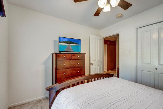 22 S Greywing Place, The Woodlands, TX 77382