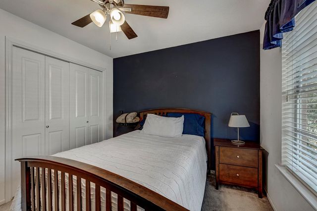 22 S Greywing Place, The Woodlands, TX 77382