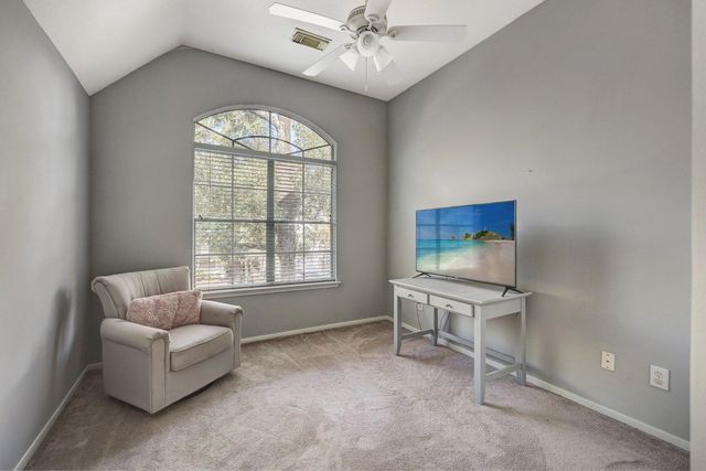 22 S Greywing Place, The Woodlands, TX 77382