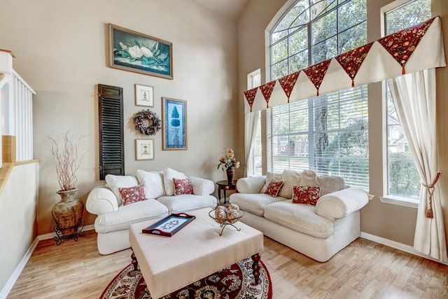 22 S Greywing Place, The Woodlands, TX 77382