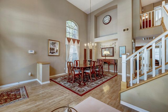 22 S Greywing Place, The Woodlands, TX 77382