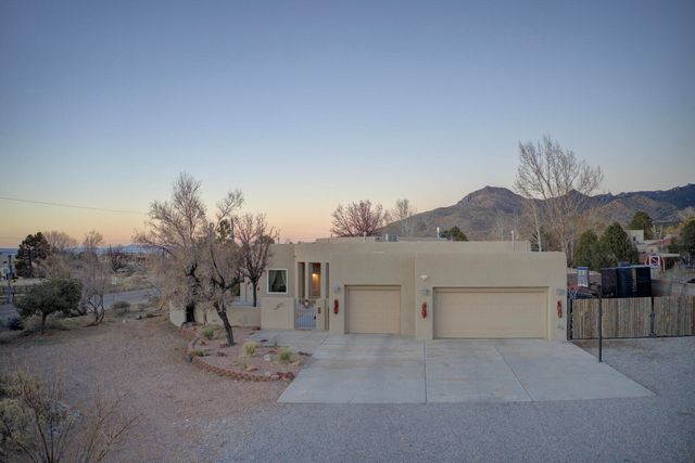 11901 Eagle Rock Avenue NE, Albuquerque, NM 87122