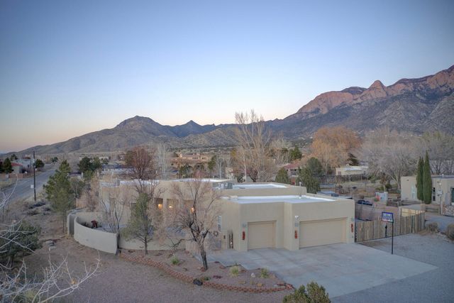 11901 Eagle Rock Avenue NE, Albuquerque, NM 87122