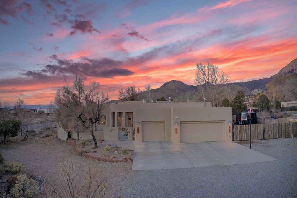 11901 Eagle Rock Avenue NE, Albuquerque, NM 87122