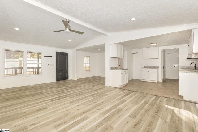 21 Virginia Drive, Woodruff, SC 29388