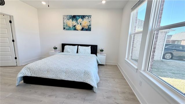 4816 Sturgeon Street, Fayetteville, AR 72704