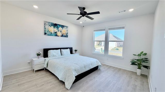 4816 Sturgeon Street, Fayetteville, AR 72704