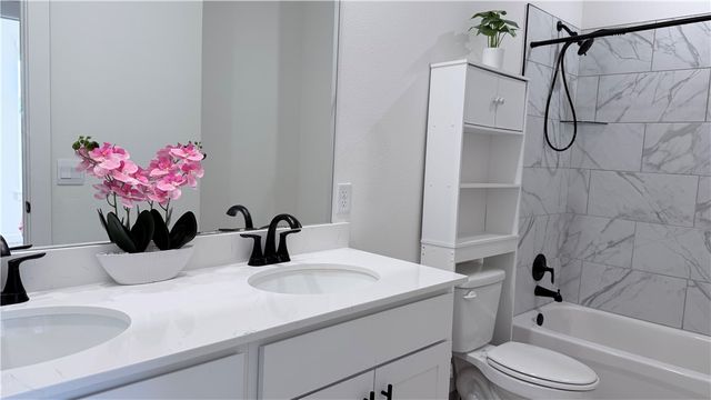 4816 Sturgeon Street, Fayetteville, AR 72704