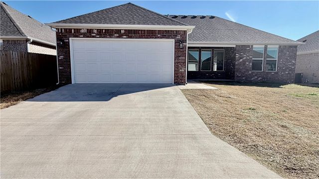 4816 Sturgeon Street, Fayetteville, AR 72704