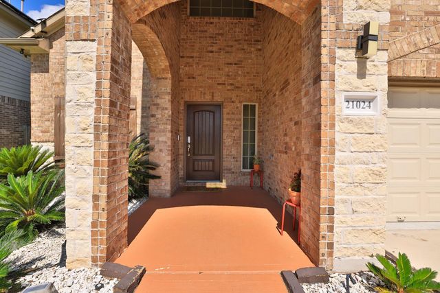 21024 Bracer Street, Kingwood, TX 77339