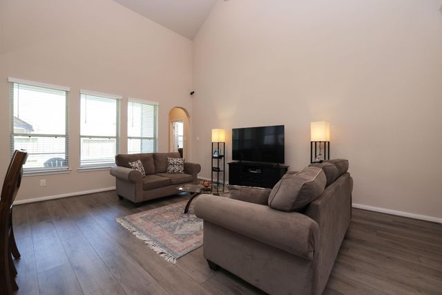 21024 Bracer Street, Kingwood, TX 77339