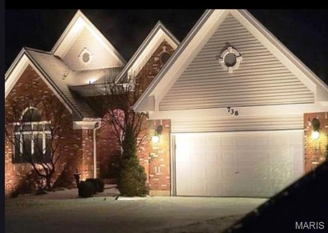 738 High Point Drive, Lake St Louis, MO 63367