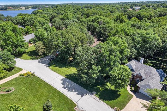 738 High Point Drive, Lake St Louis, MO 63367