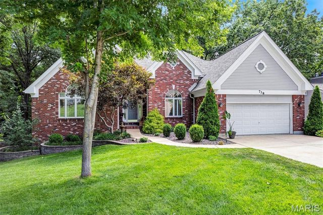 738 High Point Drive, Lake St Louis, MO 63367