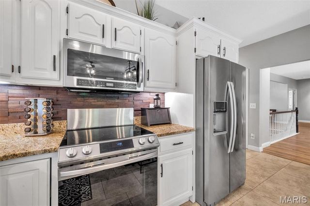 738 High Point Drive, Lake St Louis, MO 63367