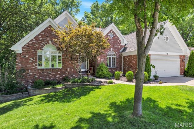 738 High Point Drive, Lake St Louis, MO 63367
