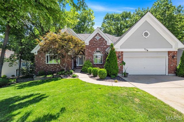 738 High Point Drive, Lake St Louis, MO 63367