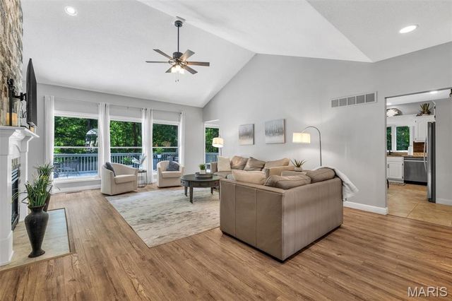 738 High Point Drive, Lake St Louis, MO 63367
