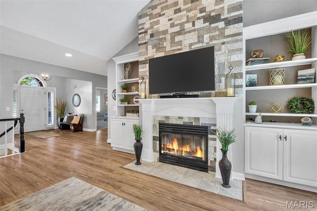 738 High Point Drive, Lake St Louis, MO 63367