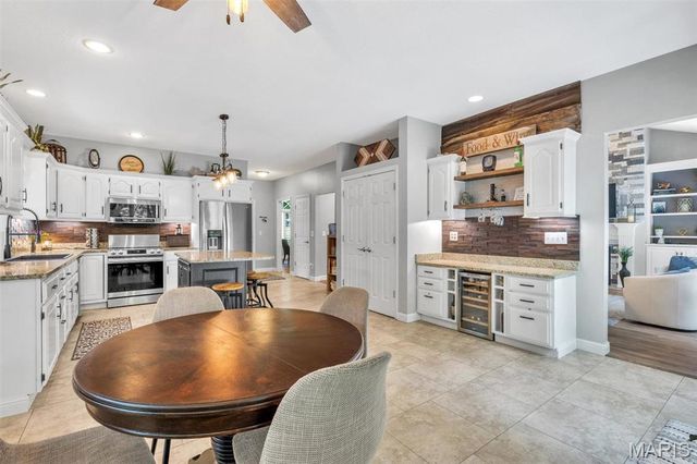 738 High Point Drive, Lake St Louis, MO 63367