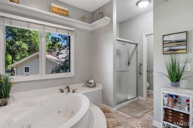 738 High Point Drive, Lake St Louis, MO 63367