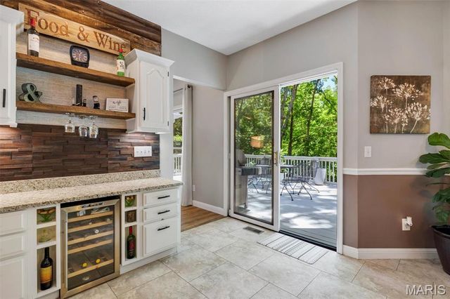 738 High Point Drive, Lake St Louis, MO 63367