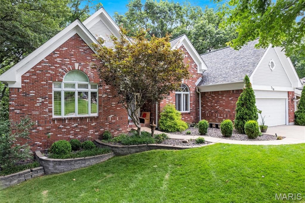 738 High Point Drive, Lake St Louis, MO 63367