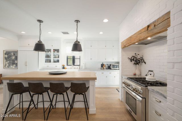 5627 E MONTEROSA Street, Phoenix, AZ 85018