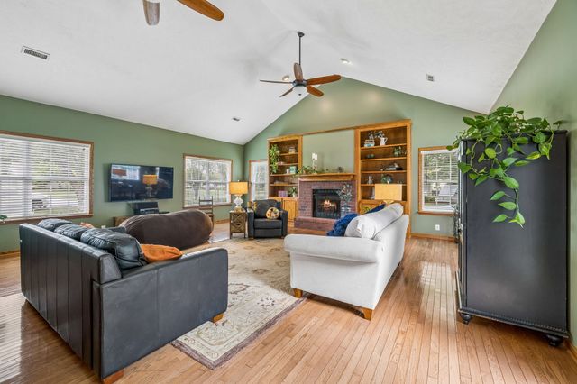 5633 Constantine Dr, Rockvale, TN 37153
