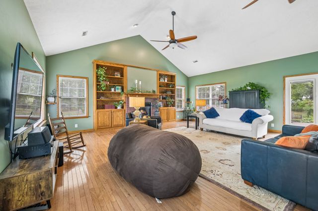 5633 Constantine Dr, Rockvale, TN 37153