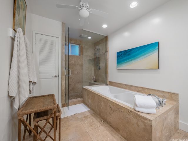 252 Lumahai Place, Honolulu, HI 96825