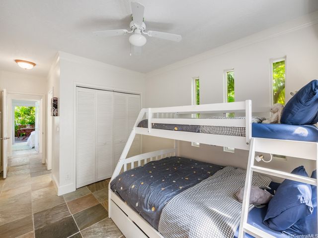 252 Lumahai Place, Honolulu, HI 96825