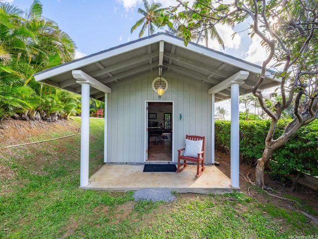252 Lumahai Place, Honolulu, HI 96825