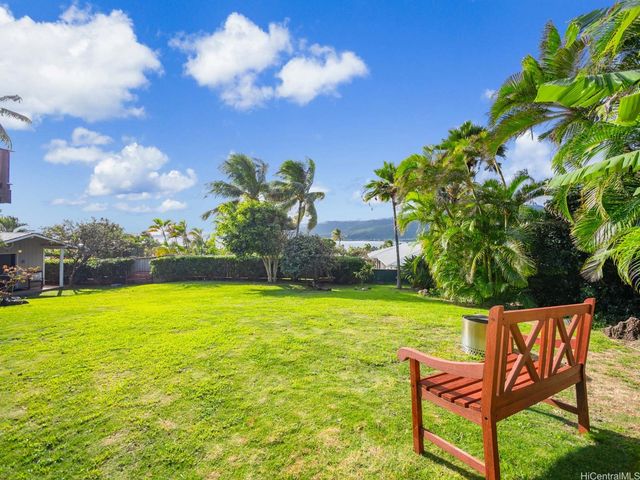 252 Lumahai Place, Honolulu, HI 96825
